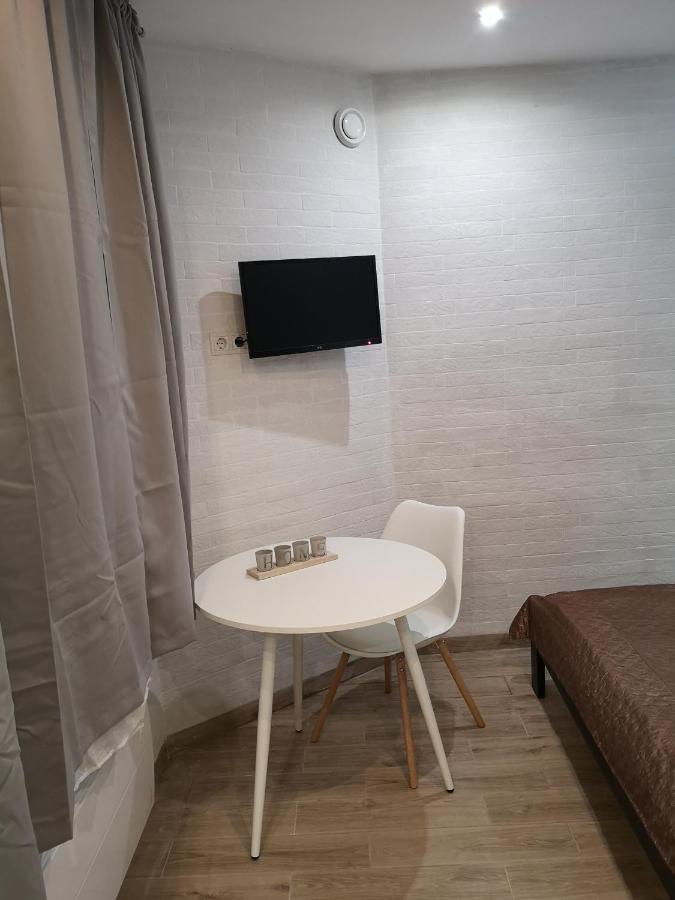 לבוב Freedom Apartment On Bazarna Str מראה חיצוני תמונה