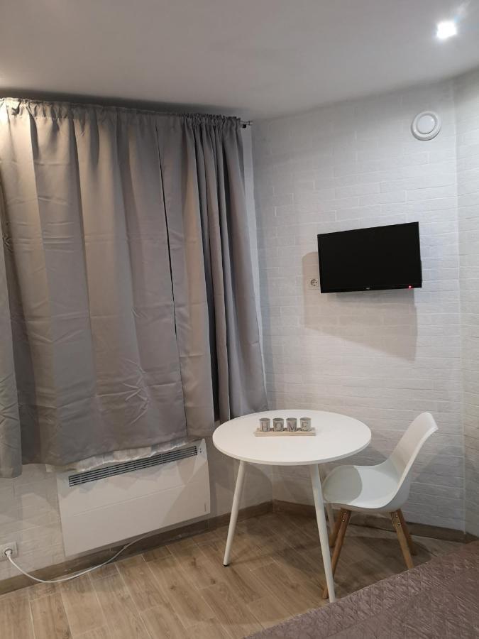 לבוב Freedom Apartment On Bazarna Str מראה חיצוני תמונה